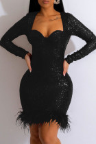 Zwarte sexy patchwork pailletten veren vierkante kraag jurken met lange mouwen