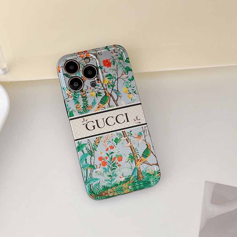 

Green Simplicity Print Letter Phone Case