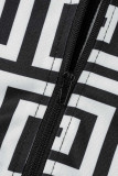 Macacão skinny preto moda casual estampa patchwork com zíper gola