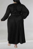 Robes de grande taille plissées noires décontractées en patchwork solide à col rond