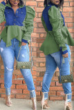 Jaqueta jeans reta com fivela de patchwork assimétrica verde casual manga longa