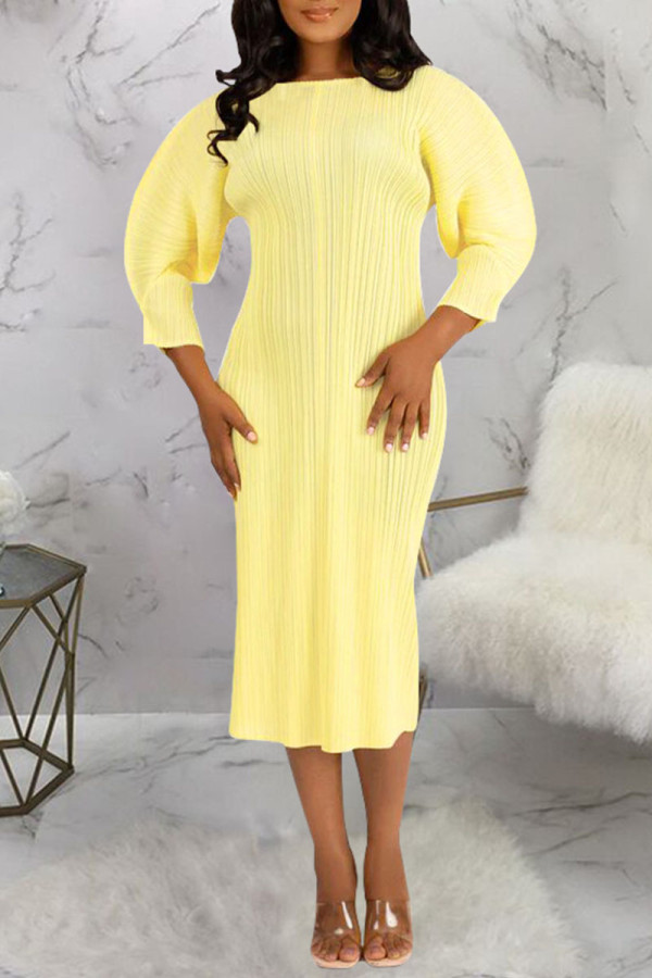 Vestidos rectos con cuello en O y pliegues de retazos sólidos informales de color amarillo claro