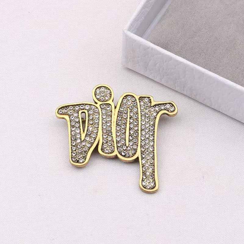 

Gold Vintage Letter Hot Drill Brooch