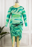 Vestidos de talla grande rectos con cuello en O y pliegues en cordón con estampado de retazos sexy verde