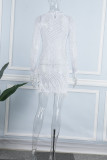 Белое сексуальное лоскутное горячее сверление, прозрачные перья, бисероплетение, асимметричные платья с длинными рукавами и половиной воротника