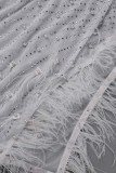 Bianco sexy patchwork perforazione a caldo piume trasparenti che bordano asimmetrico mezzo dolcevita abiti a maniche lunghe