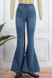 Mittelblaue, lässige, feste, zerrissene, normale Denim-Jeans mit hoher Taille