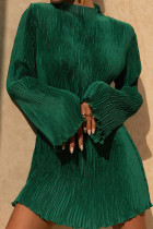 Grüne beiläufige feste Patchwork-Falten-O-Ausschnitt-gerade Kleider