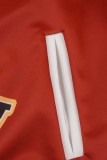 Roter, lässiger Patchwork-Cardigan mit Buchstabenmuster in Übergröße