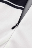 Черно-белые платья с вырезом на шее и юбкой-карандаш с принтом улиц