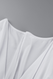 Weiße, lässige, solide, gefaltete Taillenrockkleider mit V-Ausschnitt