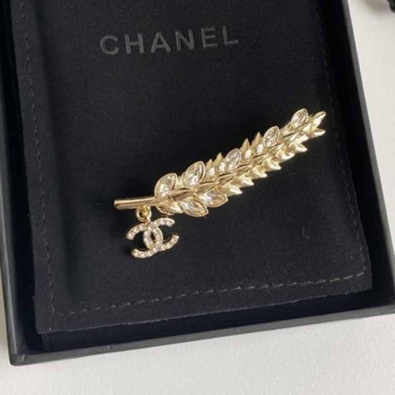 

Gold Elegant Geometric Patchwork Brooch