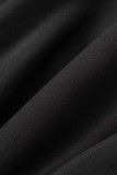Schwarzer, lässiger Patchwork-Overall mit schrägem Kragen und Buchstabenmuster