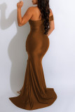 Vestido de noche de cuello oblicuo con abertura de patchwork sólido sexy marrón Vestidos