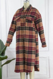 Prendas de abrigo informales con cuello vuelto y hebilla de retazos con estampado de cuadros escoceses rojo-marrón