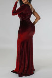 Vestidos de sirena de trompeta de cuello oblicuo con pliegues de retazos sólidos rojos elegantes