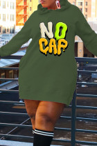 Robe t-shirt à col à capuche et imprimé patchwork décontracté vert armée