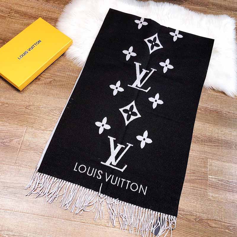 

Black Elegant Letter Tassel Scarf