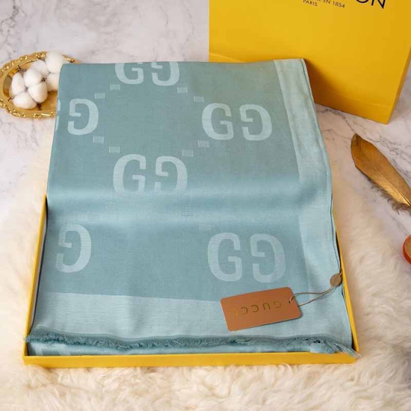 

Green Elegant Letter Tassel Scarf(Without Box)