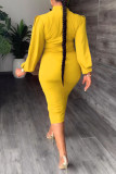 Vestidos amarelos casuais elegantes sólidos com patchwork gola alta e saia em um degrau