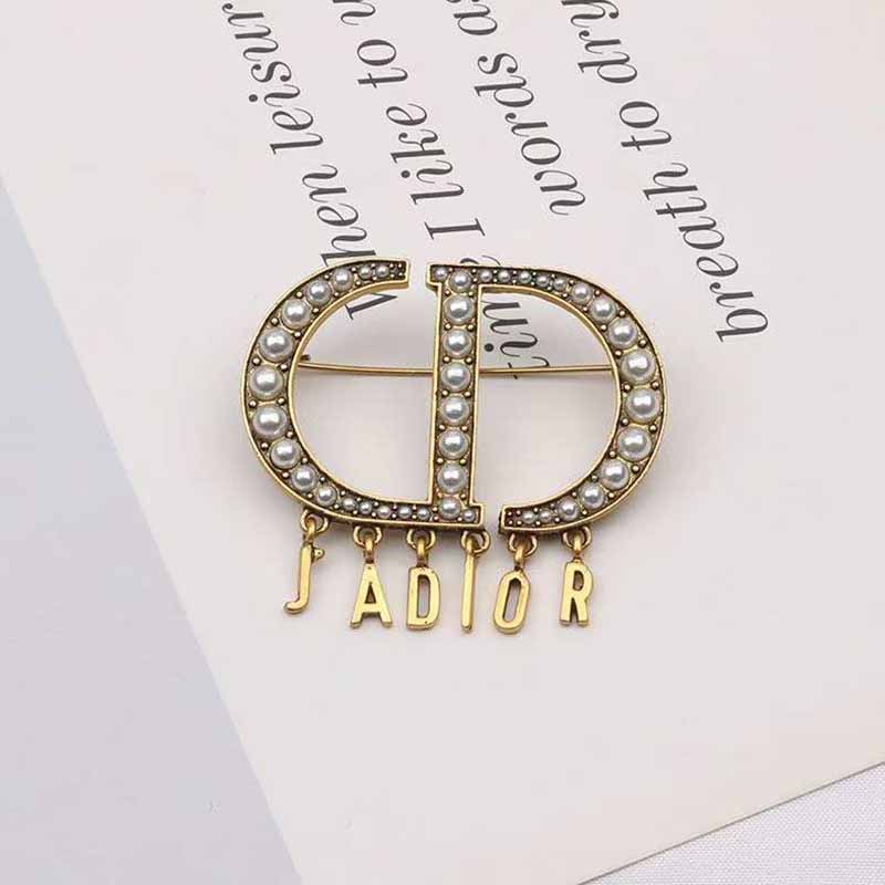

Black Gold Vintage Letter Pearl Brooch