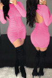 Розовые повседневные однотонные платья с открытой спиной и круглым вырезом с длинным рукавом