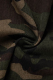 Jaqueta jeans reta com estampa de camuflagem com estampa de camuflagem verde exército fivela virada para baixo manga longa