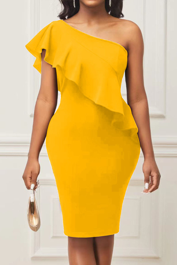 Amarillo sexy sólido patchwork volante cuello oblicuo un paso falda vestidos