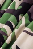 Faldas de cintura alta regulares con cremallera y abertura en el retazos con estampado de camuflaje informal verde (sujeto al objeto real)