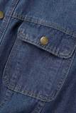 La giacca di jeans dritta a maniche lunghe con colletto alla rovescia e patchwork solido casual blu da cowboy