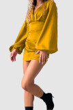 Vestidos de falda de un paso con cuello en V y pliegues de patchwork sólido sexy amarillo