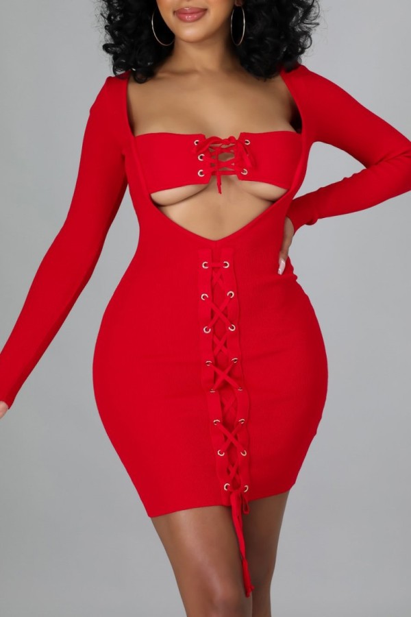 赤のセクシーな固体くり抜きフレニュラム スクエア カラー長袖ドレス