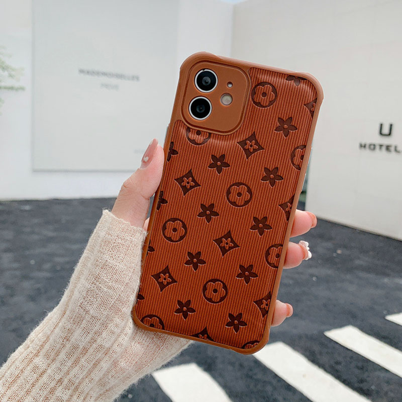 

Brown Fashion Street Print Patchwork Phone Case