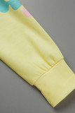 Top con colletto con cappuccio patchwork casual giallo con stampa street