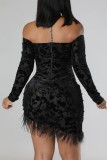 Zwarte sexy effen patchwork veren backless off-shoulder jurken met lange mouwen