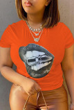 Серые футболки Street Basis с круглым вырезом в стиле пэчворк с принтом губ