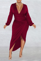 Robes de robe irrégulière à col en V asymétrique en patchwork solide bordeaux sexy