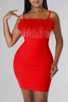 Rojo sexy sólido borla patchwork plumas correa de espagueti lápiz falda vestidos