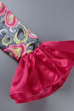 Розово-красные элегантные платья в стиле пэчворк с принтом и круглым вырезом