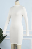 Белые повседневные однотонные базовые платья-водолазки с длинным рукавом