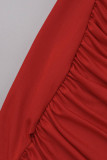 Röda sexiga solida urholkade lapptäcksfjädrar Långärmade klänningar med turtleneck