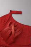 Robes à manches longues à col roulé en plumes de patchwork évidées solides rouges sexy