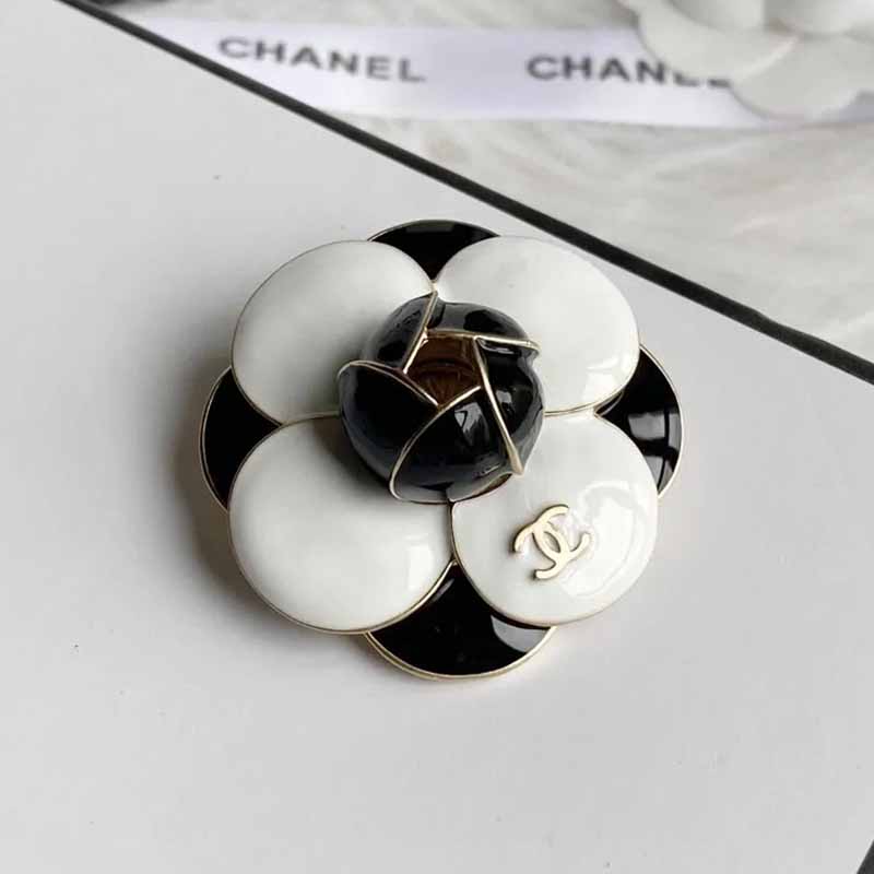 

Black And White Elegant Geometric Patchwork Brooch