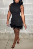 Noir Sexy Casual Patchwork Solide Plumes Demi Un Col Roulé Robe Sans Manches Robes