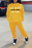 Tops jaunes à col en V et imprimé streetwear
