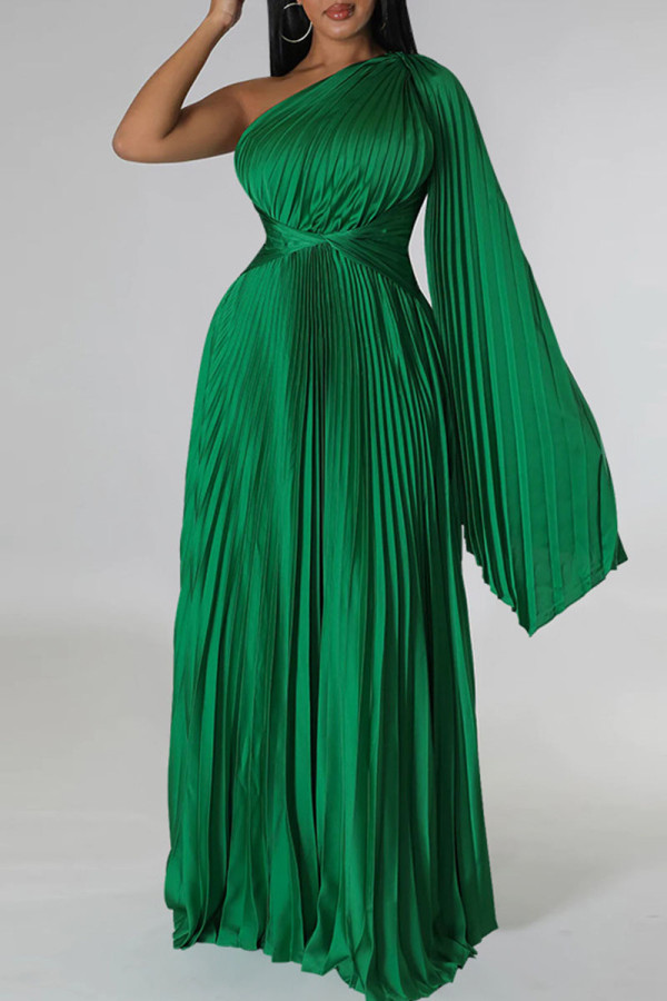 Vestidos retos com gola oblíqua dobrados verdes elegantes e lisos