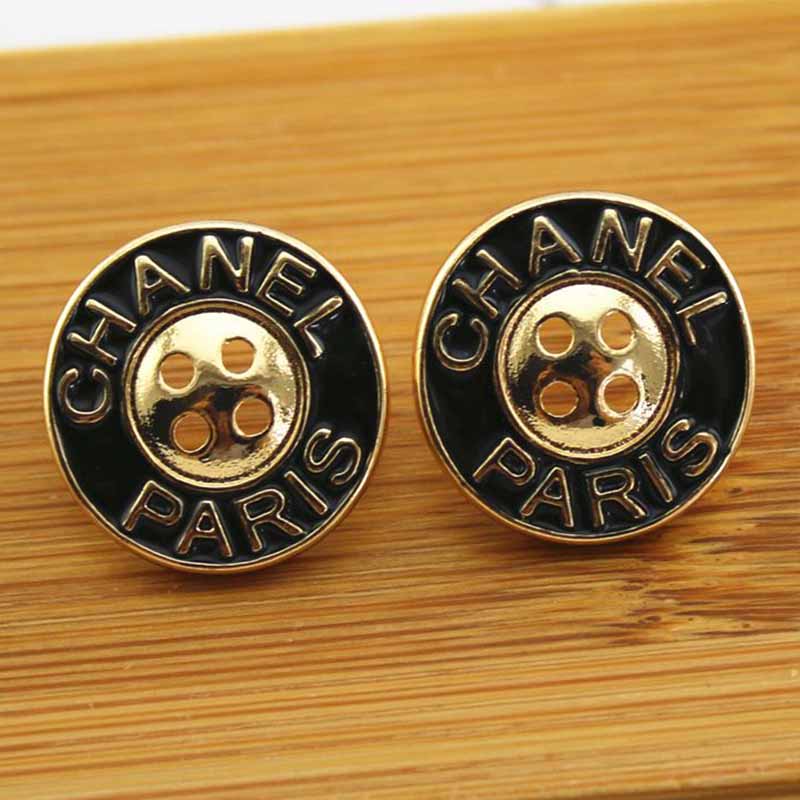 

Black Simplicity Geometric Letter Earrings