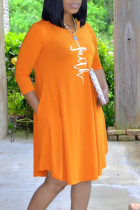Mandarinröd Casual Print Patchwork O-hals raka klänningar