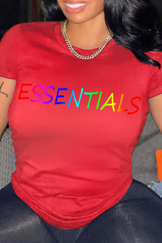 T-shirts met rode straatprint en patchwork letter O-hals