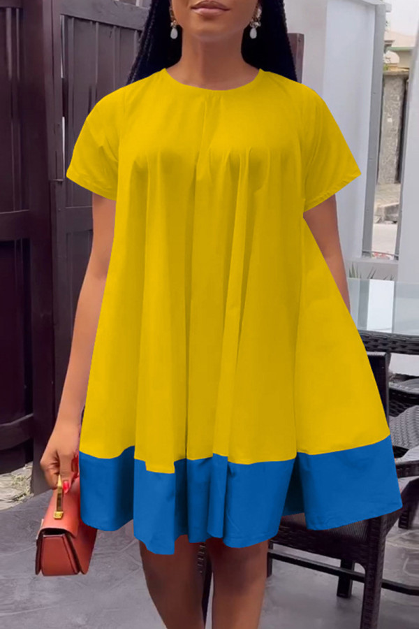 Vestido de manga corta con cuello en O en contraste de patchwork sólido informal amarillo Vestidos
